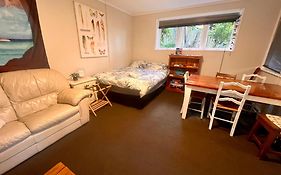Rustic Bnb, Self Check In, Lower Level Guest Unit